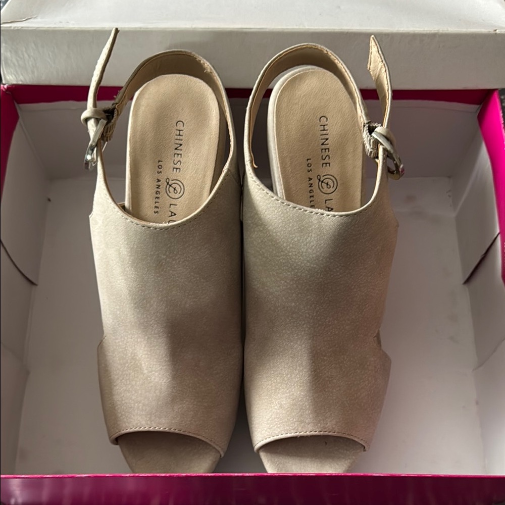 Chinese Laundry Women's Tan Peep-Toe Shoes
